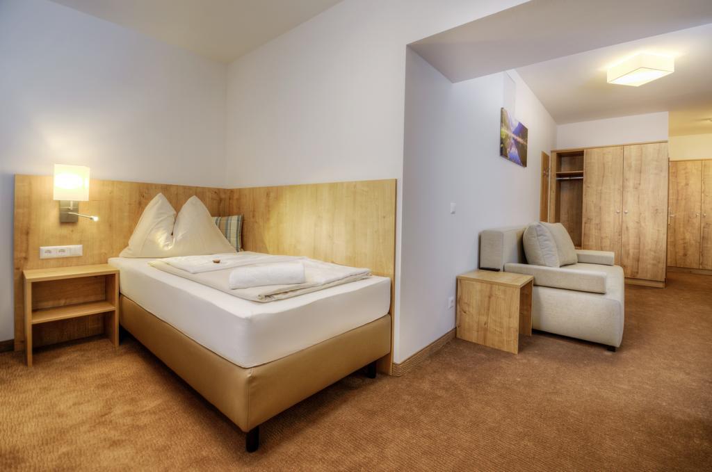 Hotel Bergkristall Mallnitz Extérieur photo