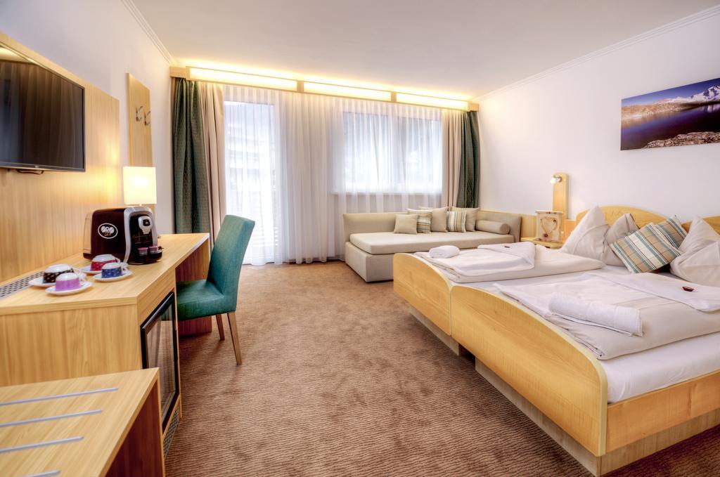 Hotel Bergkristall Mallnitz Extérieur photo